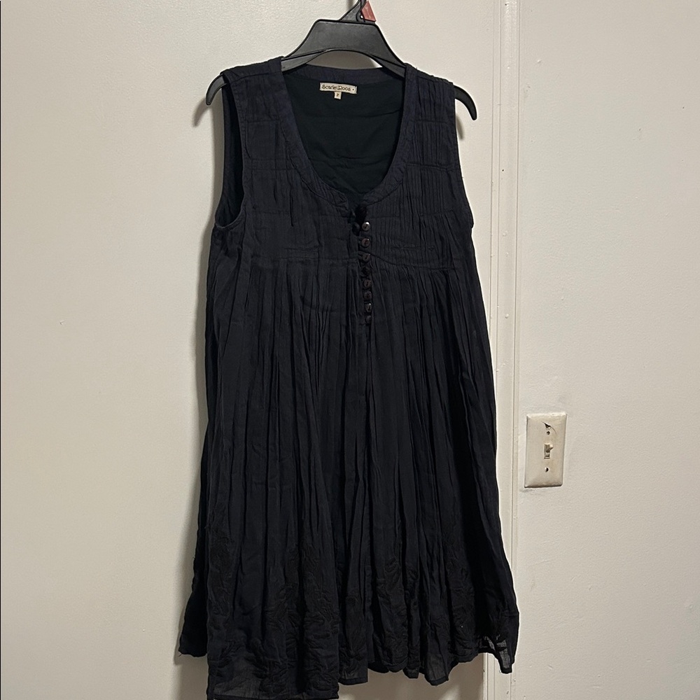 Black Sleeveless Midi Dress